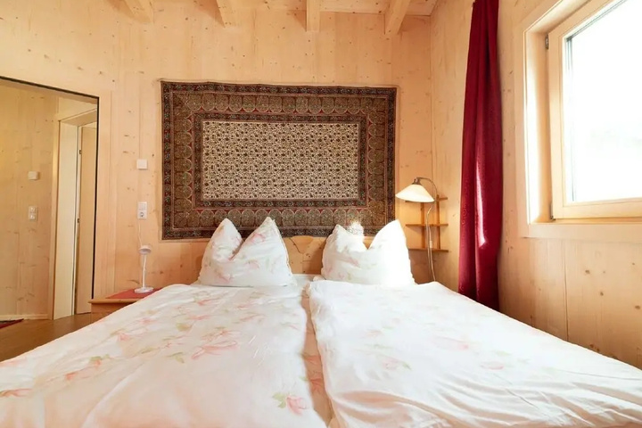 Room 3 of 15
