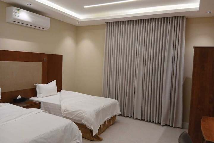 Room 12 of 29