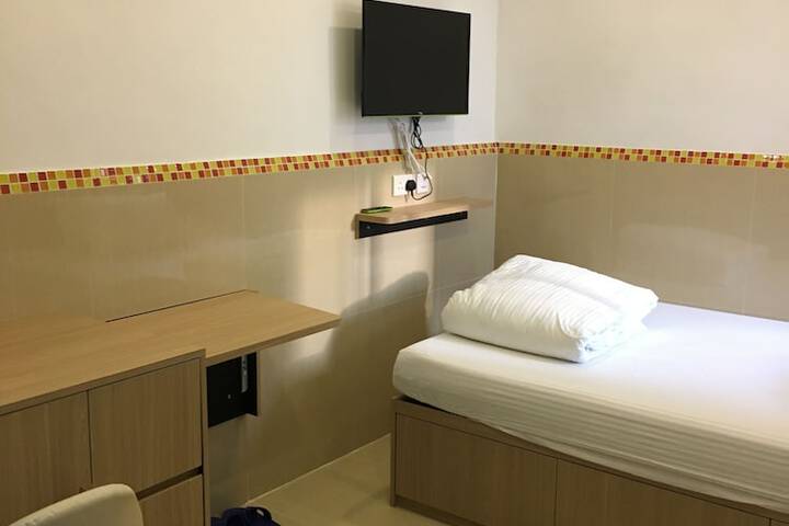 Room 19 of 42