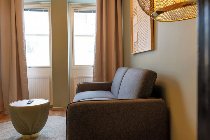 Room 8 of 17