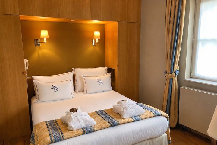 Room 47 of 105