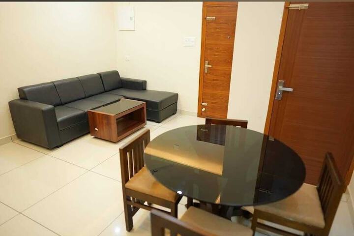 Room 4 of 20