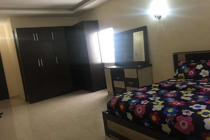 Room 10 of 25
