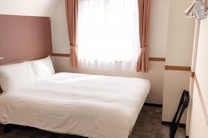 Room 7 of 35