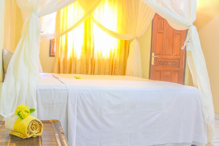 Room 4 of 19