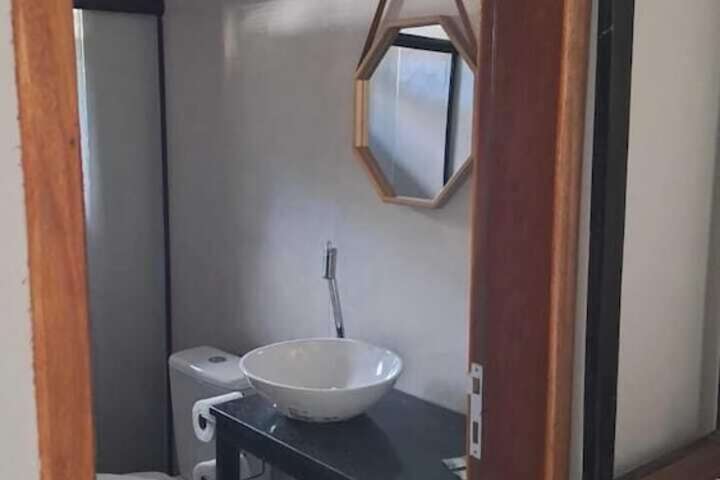 Room 16 of 19