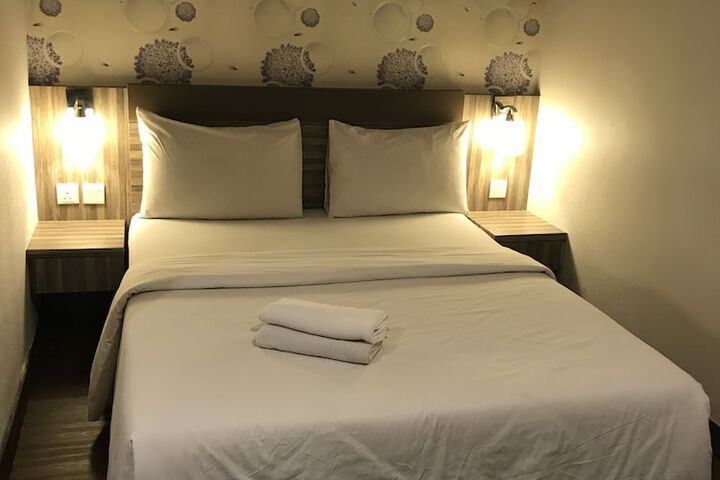 Room 10 of 45
