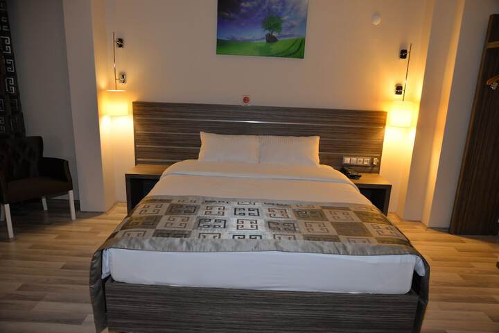 Room 8 of 52