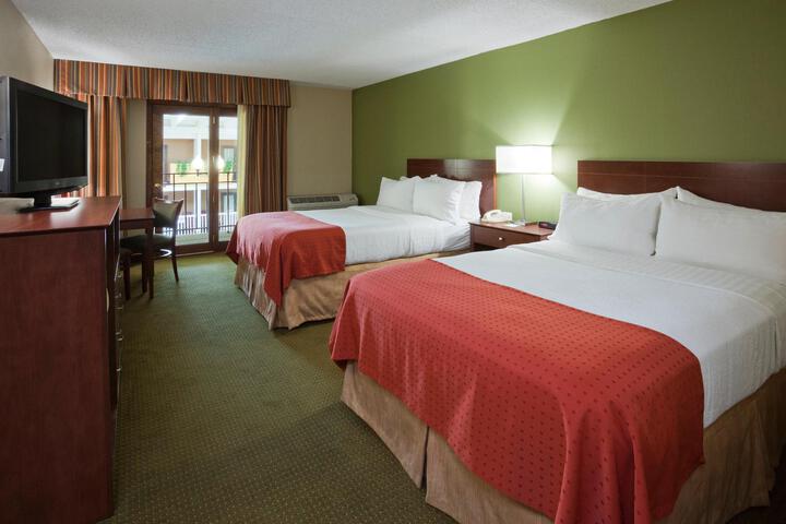 Double Accessible King Size Bed (2 of 2)