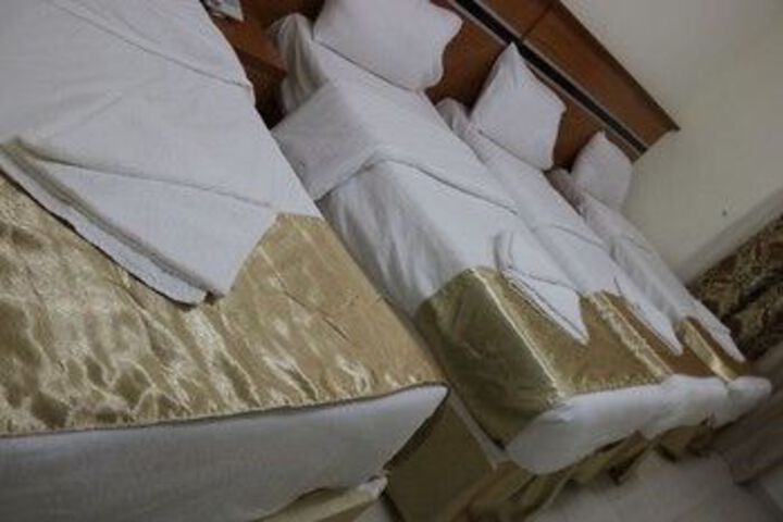 Room 7 of 17
