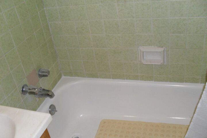 Room 33 of 62