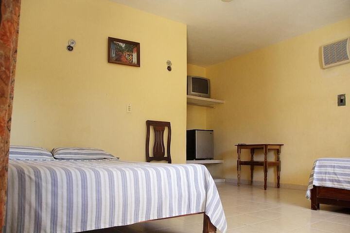 Room 8 of 28