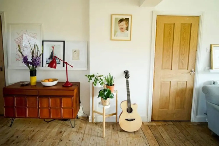 Room 2 of 11