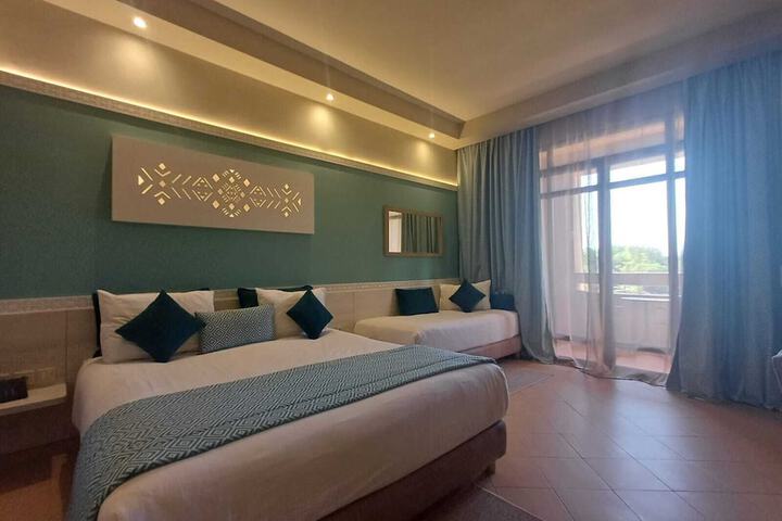 Room 10 of 92