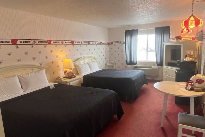 Room 9 of 106