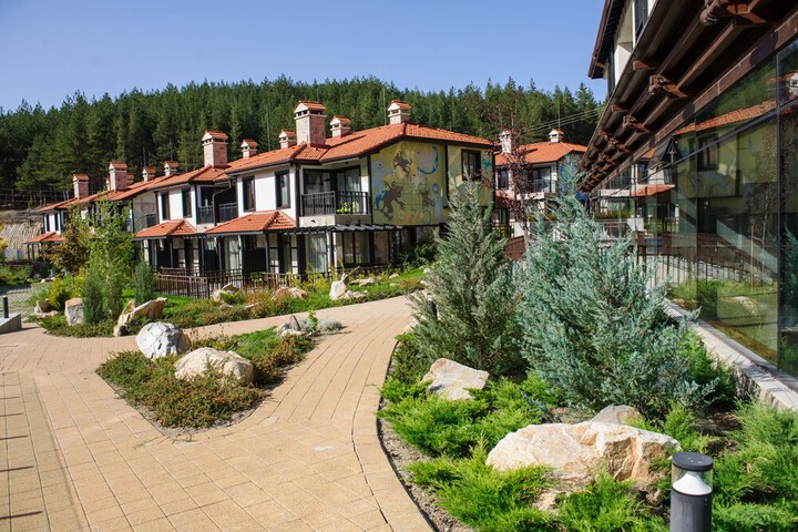 Hotel 76 of 85