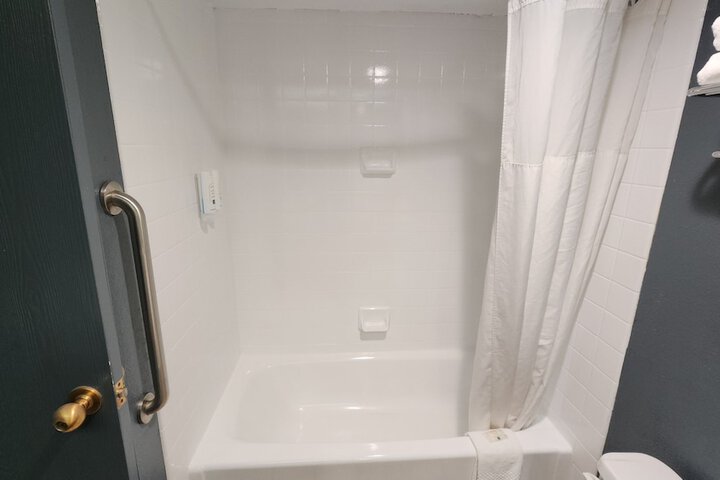 Room 42 of 70