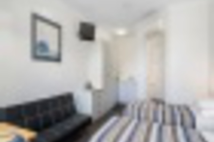 Room 279 of 384
