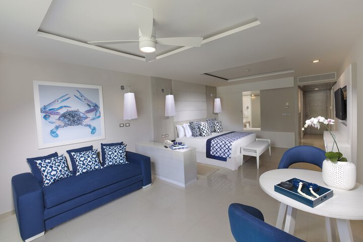 Room 13 of 209