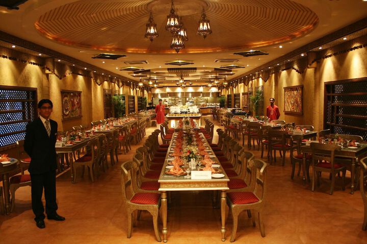 Dining 58 of 80