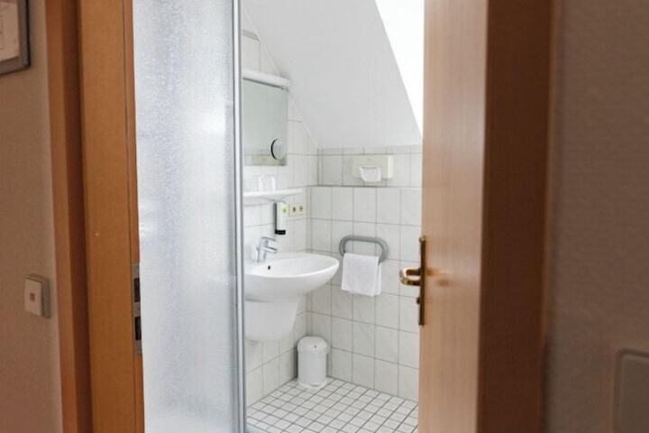 Room 48 of 72