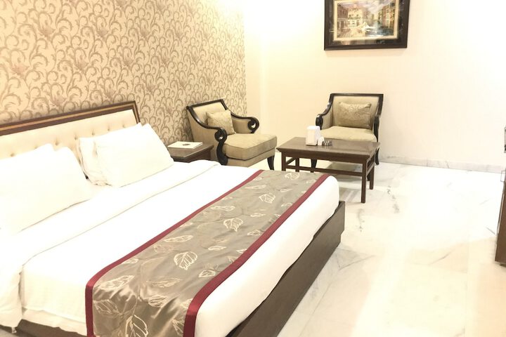 Room 72 of 288