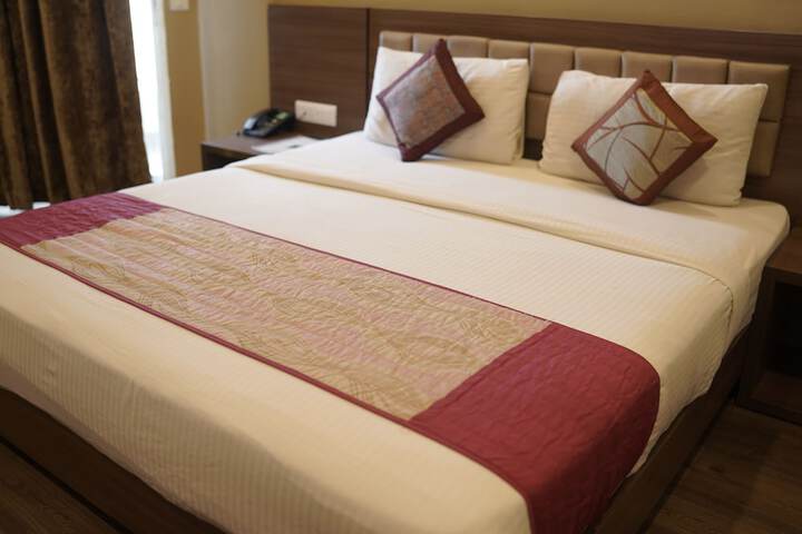 Room 44 of 90