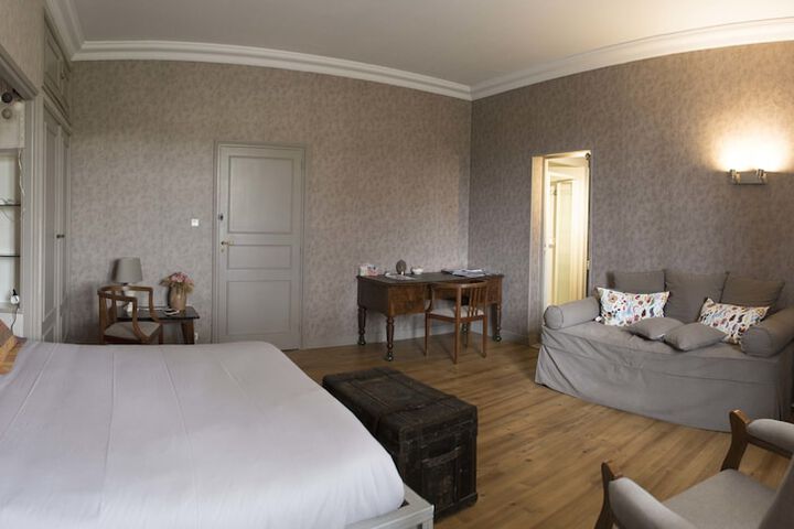 Room 2 of 21