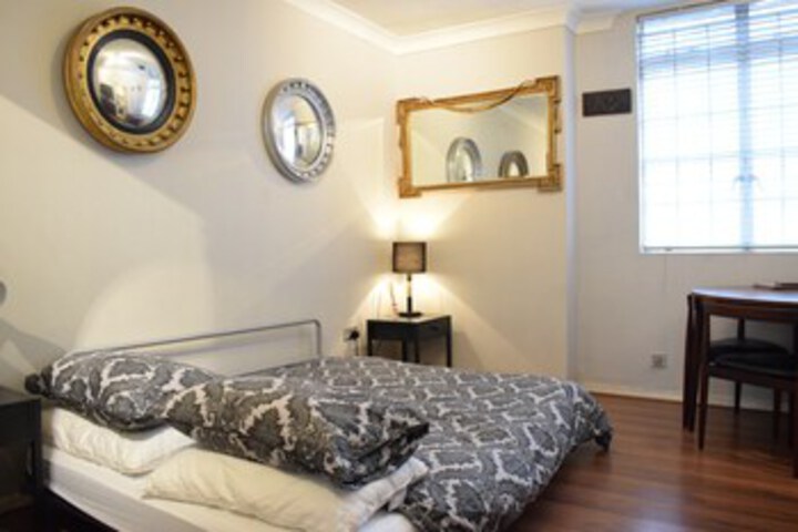Room 12 of 14