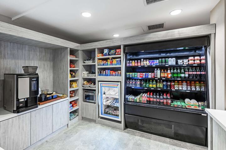 Snack bar