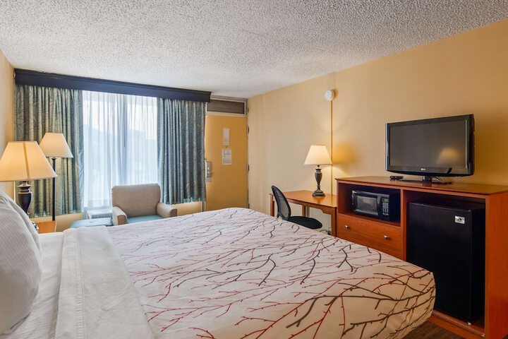 Room 11 of 23