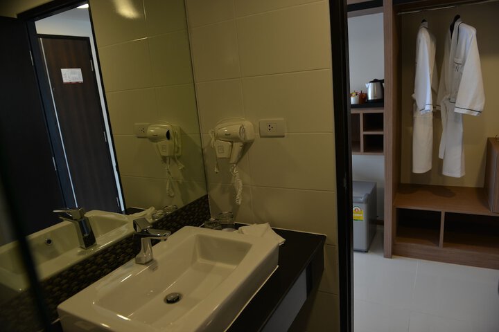 Room 60 of 90