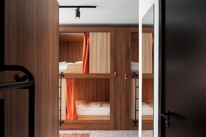 Room 33 of 55