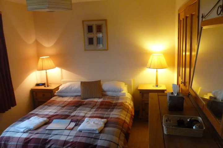 Room 3 of 13