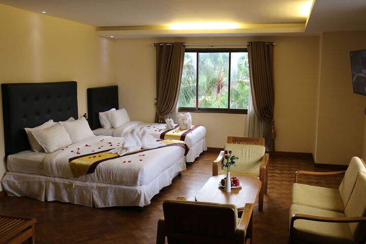 Room 7 of 72