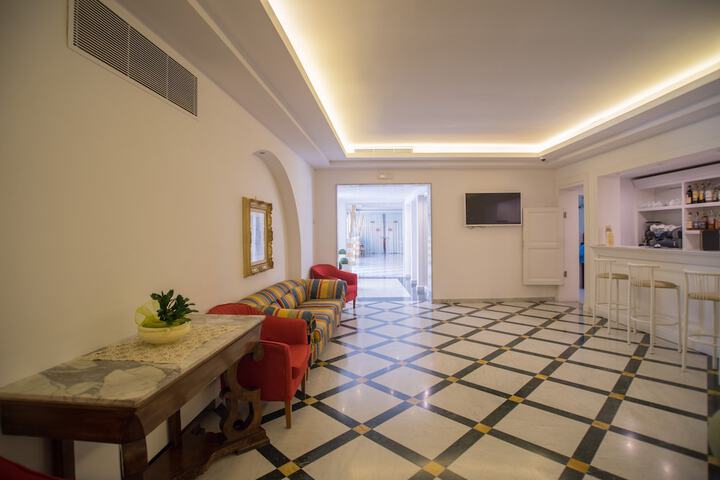 Guest Lobby
