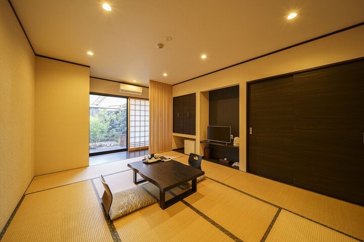 Room 14 of 123