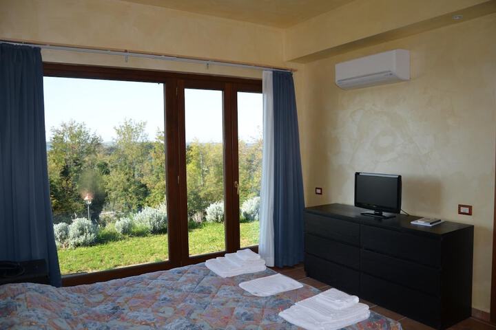 Room 9 of 44