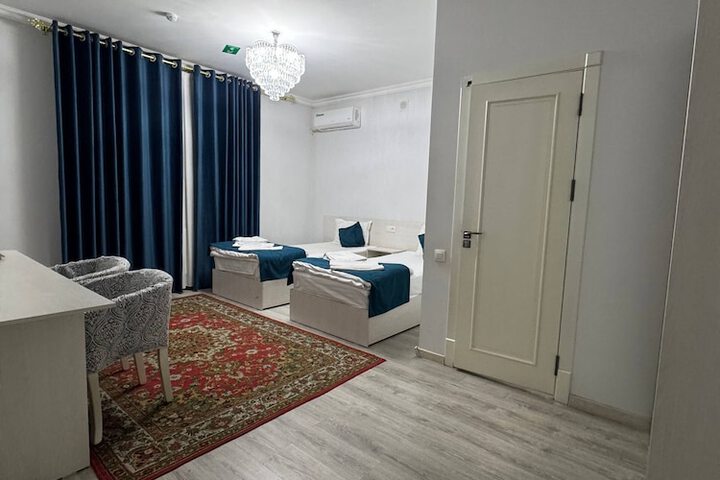 Room 3 of 16