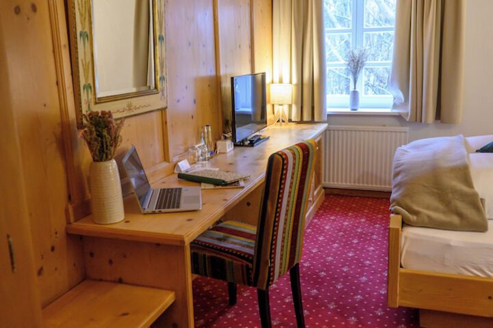 Room 26 of 64