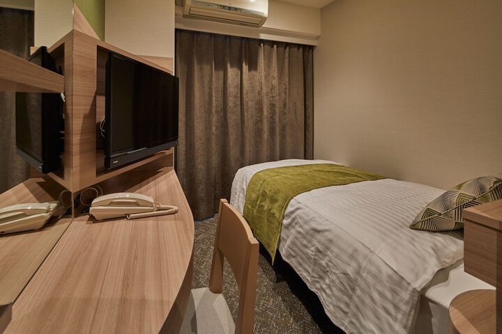 Room 8 of 57