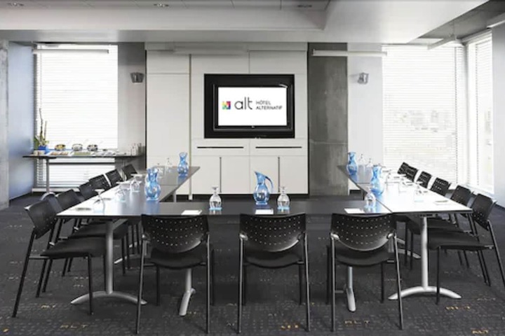Meeting facility