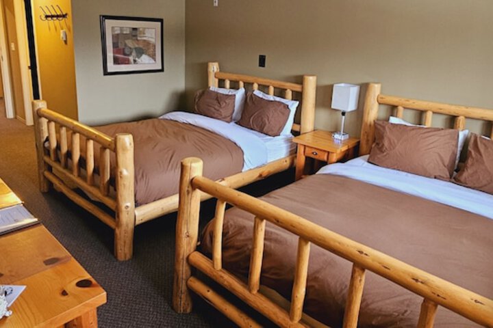 Room 8 of 28