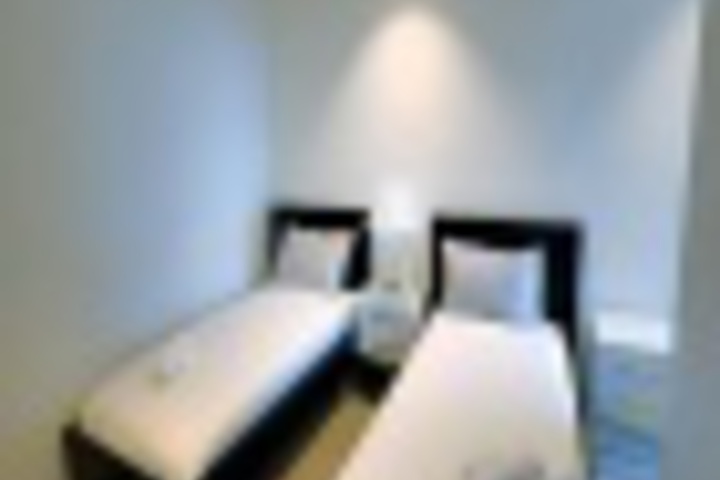 Room 15 of 204