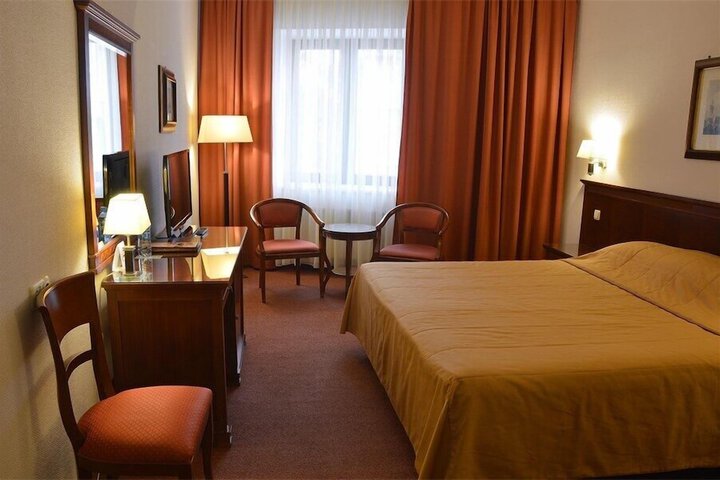 Room 15 of 63