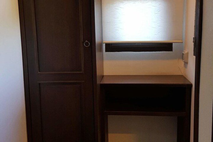 Room 37 of 45