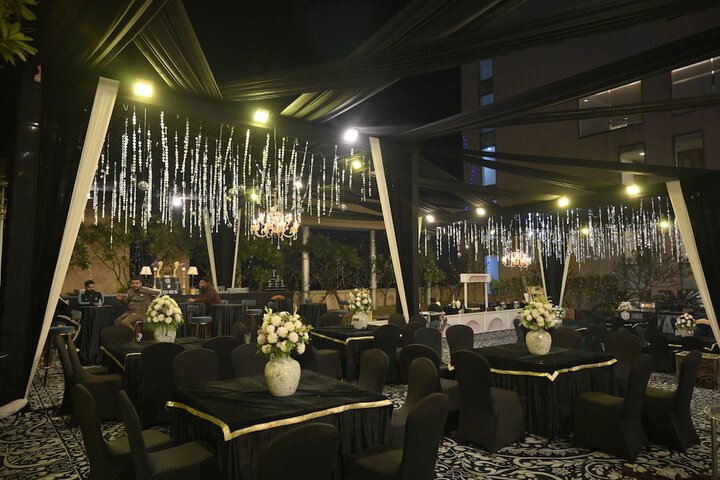 Ballroom/Hall 79 of 112