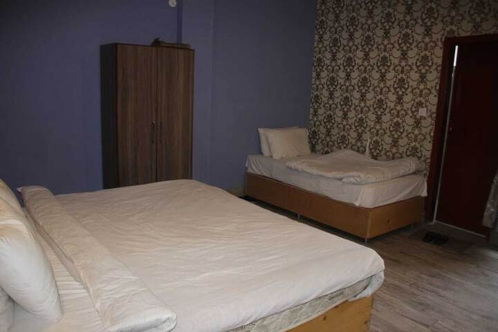 Room 14 of 33