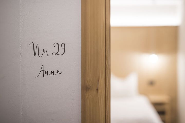 Room 89 of 214