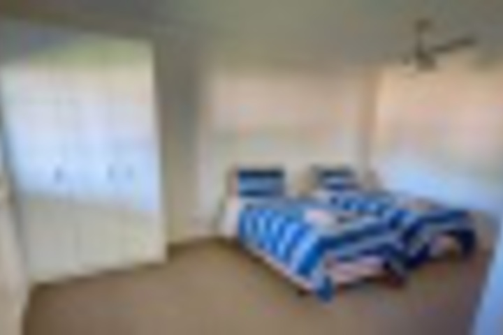 Room 279 of 372